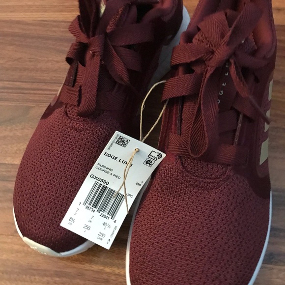 Adidas Edge Lux 5  
size 8.5
Never Worn
NWT - Picture 2 of 6